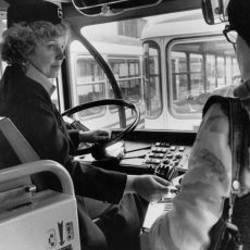 Conductrice de bus (ou machiniste) de la RATP